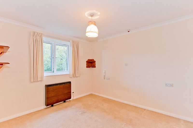 Property photo 2 of 10 Living Room