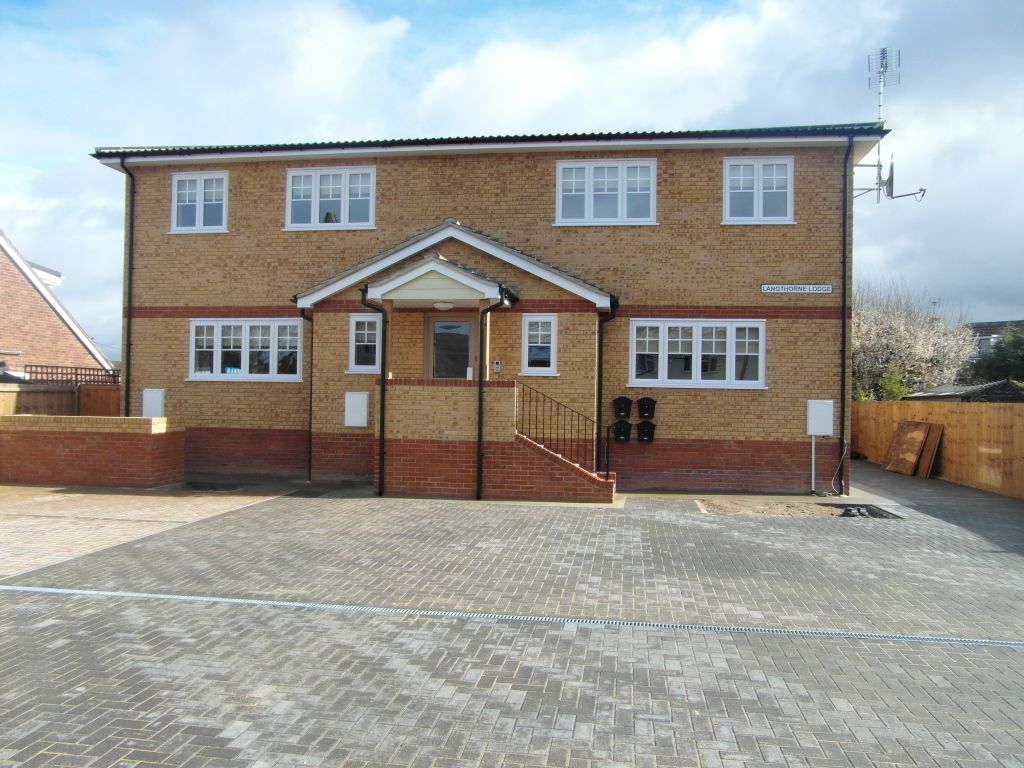 Property photo 1 of 11 Front