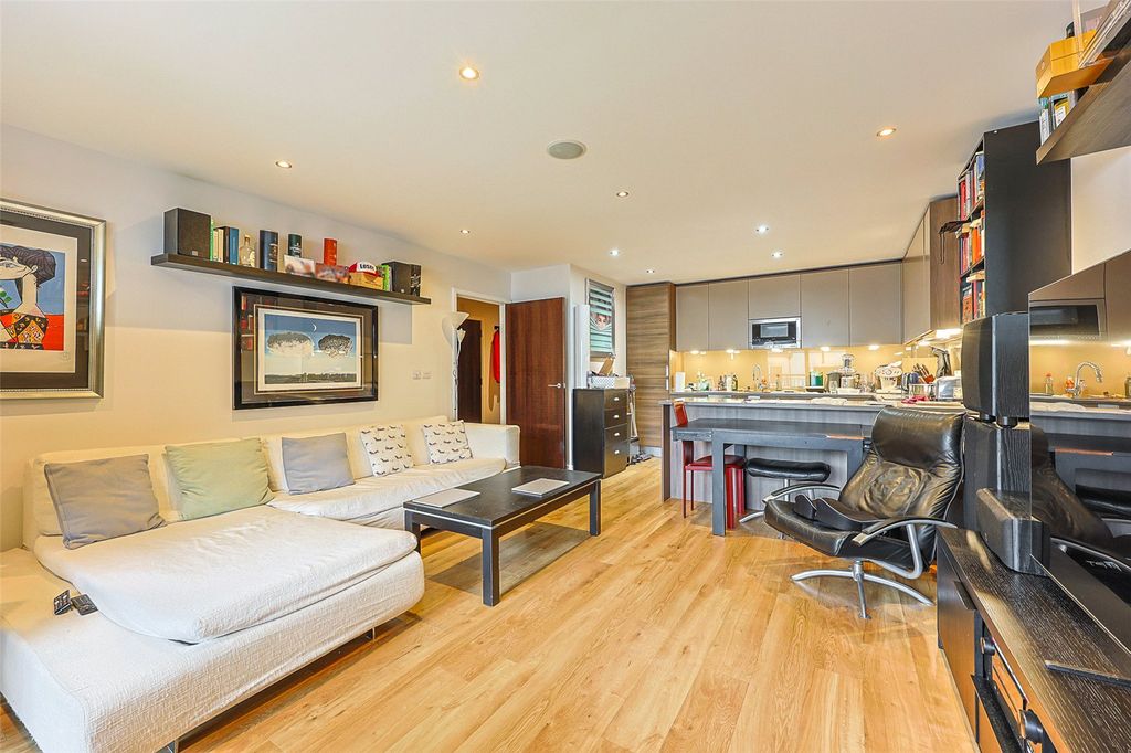 Property photo 3 of 18 Picture No. 25