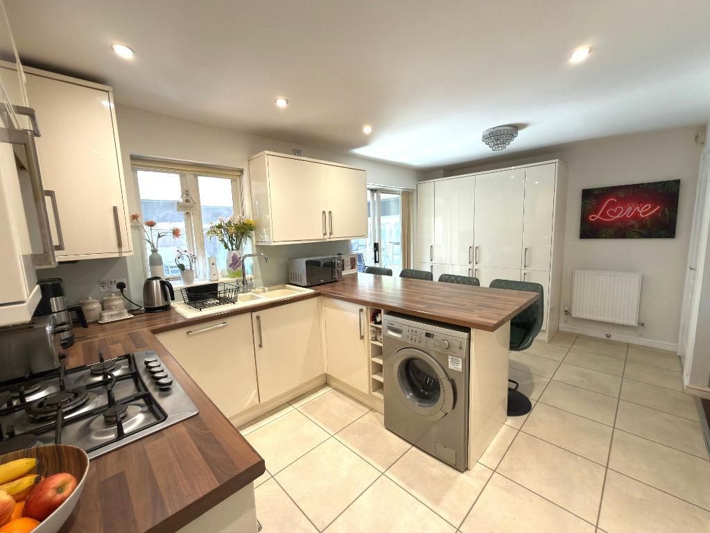 Property photo 3 of 21 Photo 3