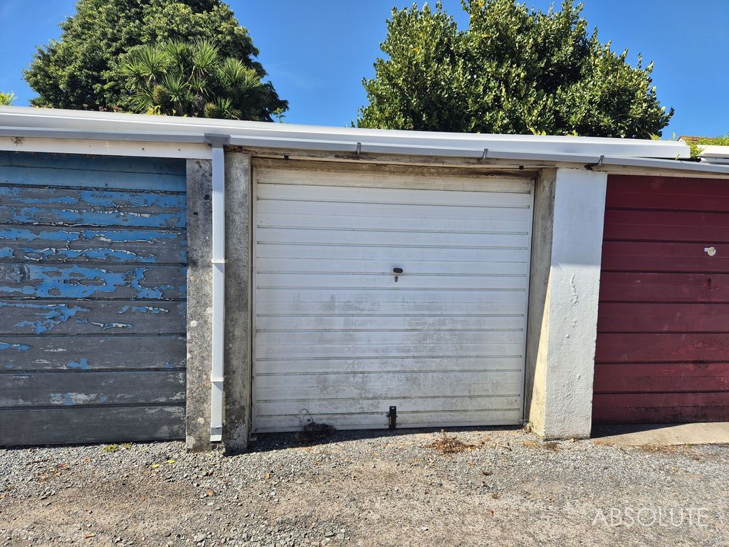 Property photo 1 of 4