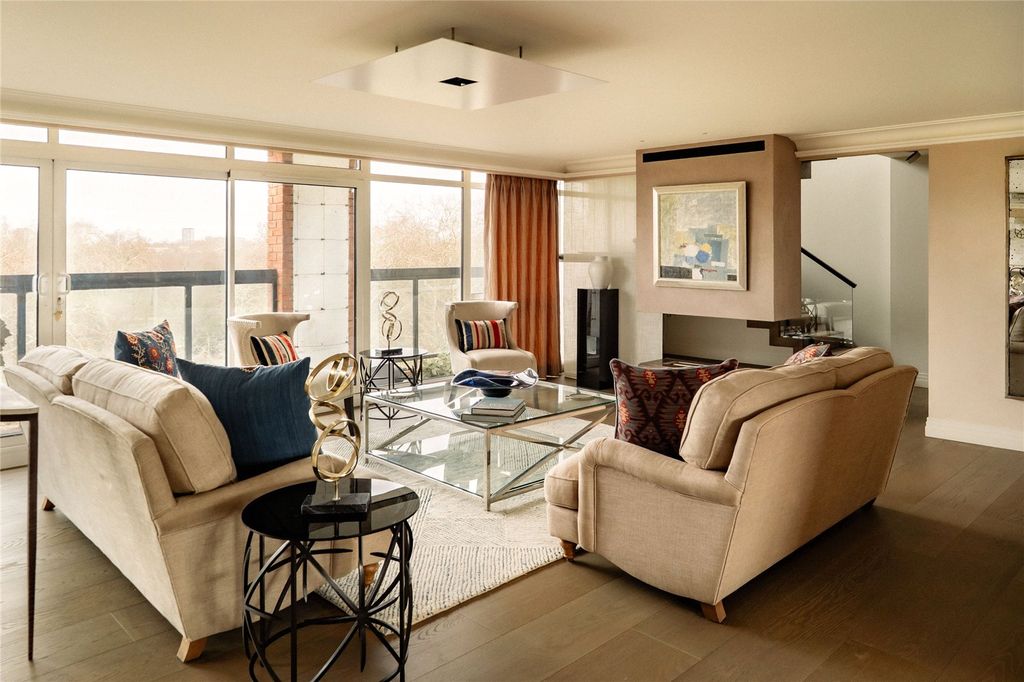 Property photo 1 of 15 Drawing Room