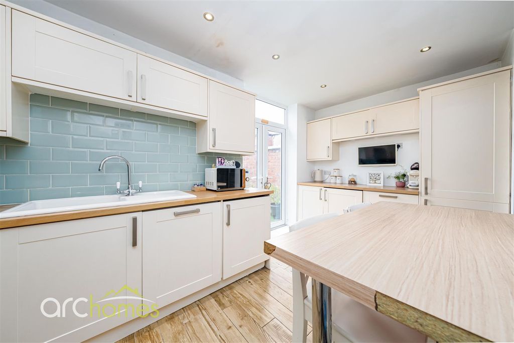 Property photo 3 of 20 Hesketh-15.Jpg