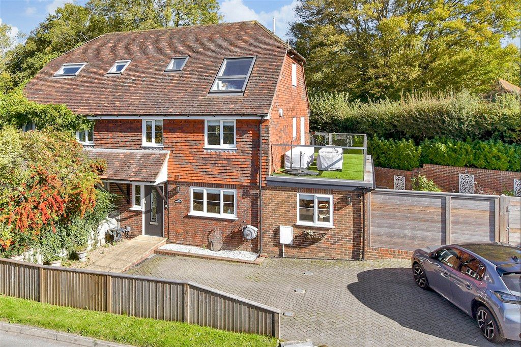 Property photo 3 of 21 External (Web)