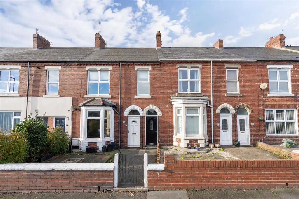 Property photo 1 of 8 External