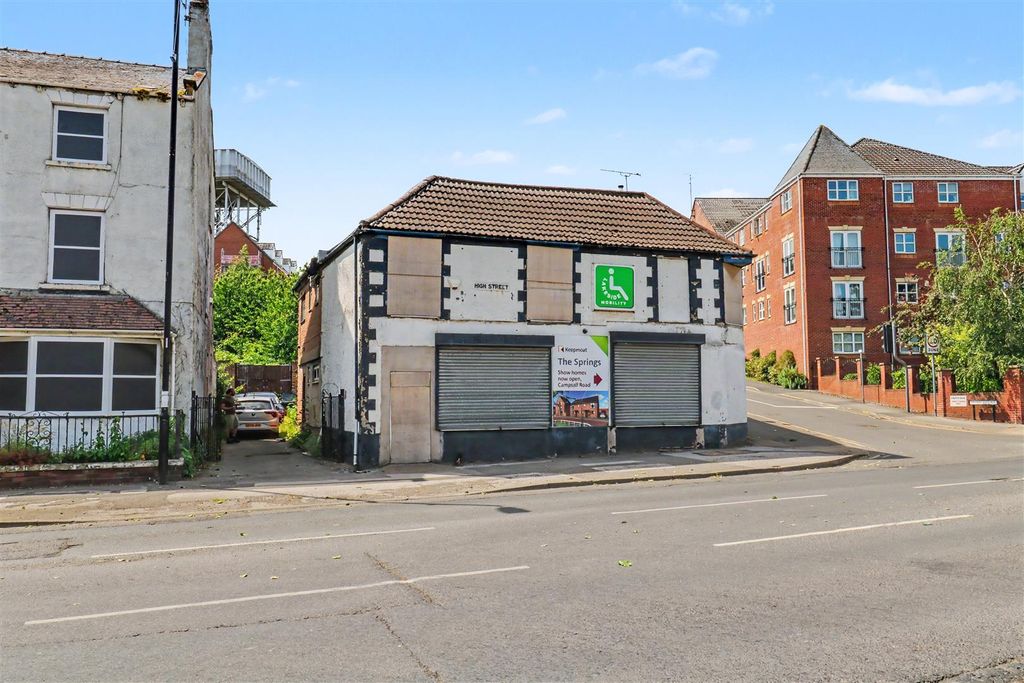 Property photo 2 of 12