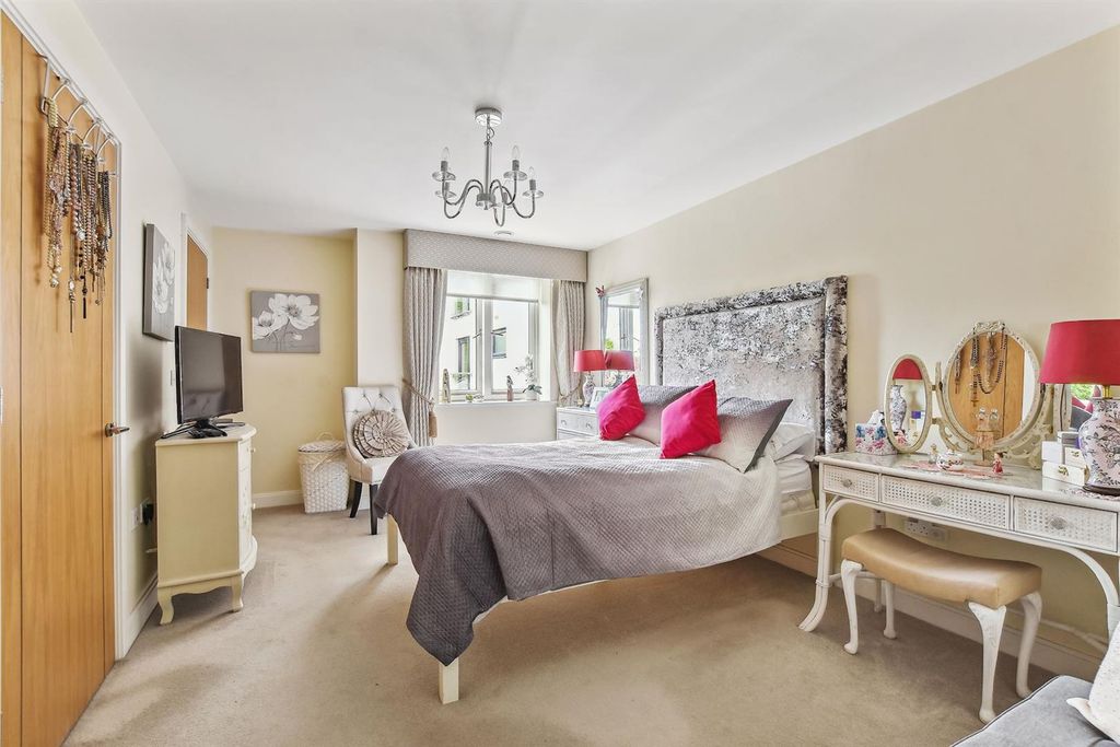 Property photo 2 of 9 04-55c20F8E-57E4-466E-B2ce-71231cc6Efbfgcmcs - 16