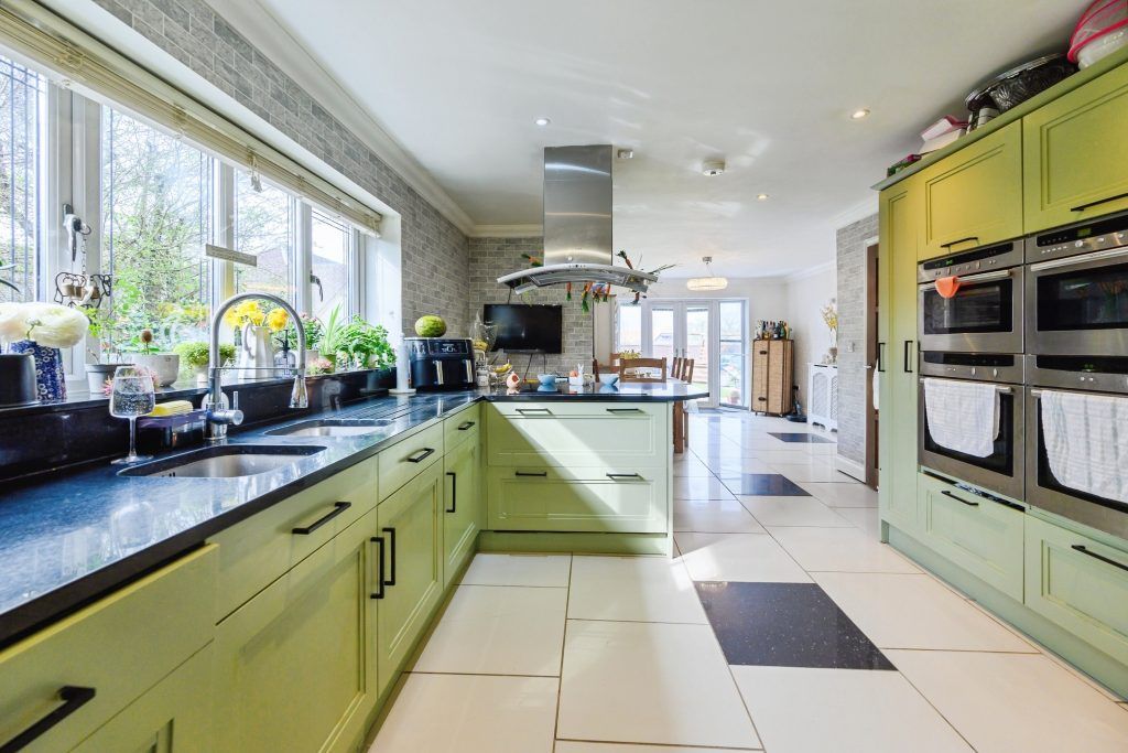 Property photo 2 of 24