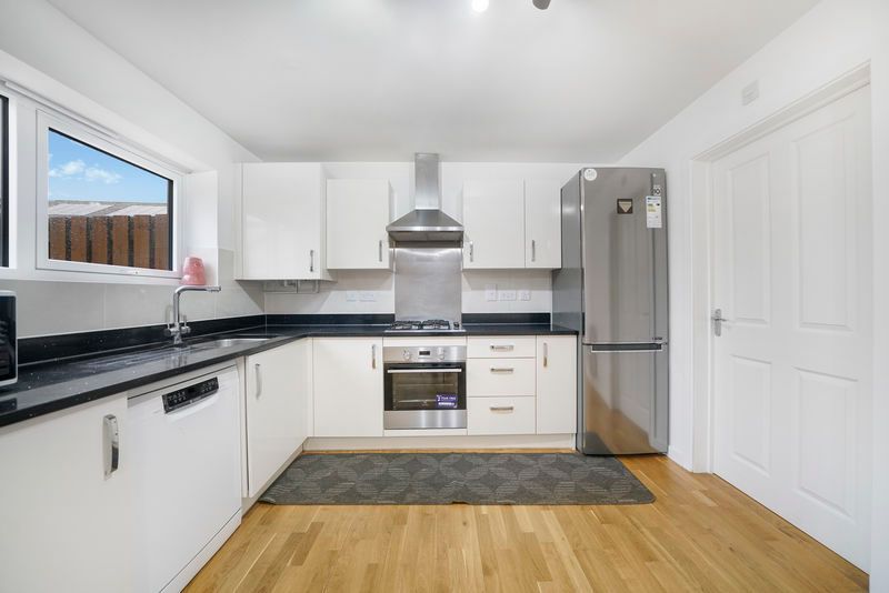 Property photo 3 of 22 Photo 8