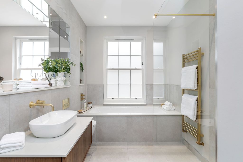 Additional image 7 of 2 bed flat for saleLangham Place, Winchester SO22