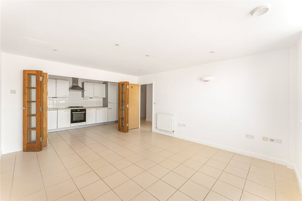 Property photo 1 of 18 Reception/Kitchen