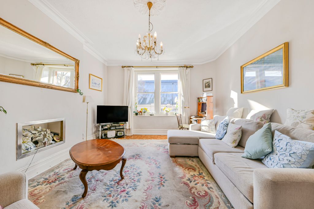 Property photo 1 of 11
