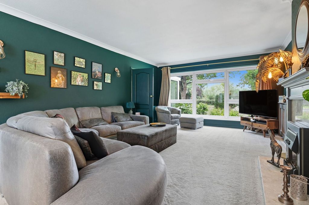 Property photo 3 of 39