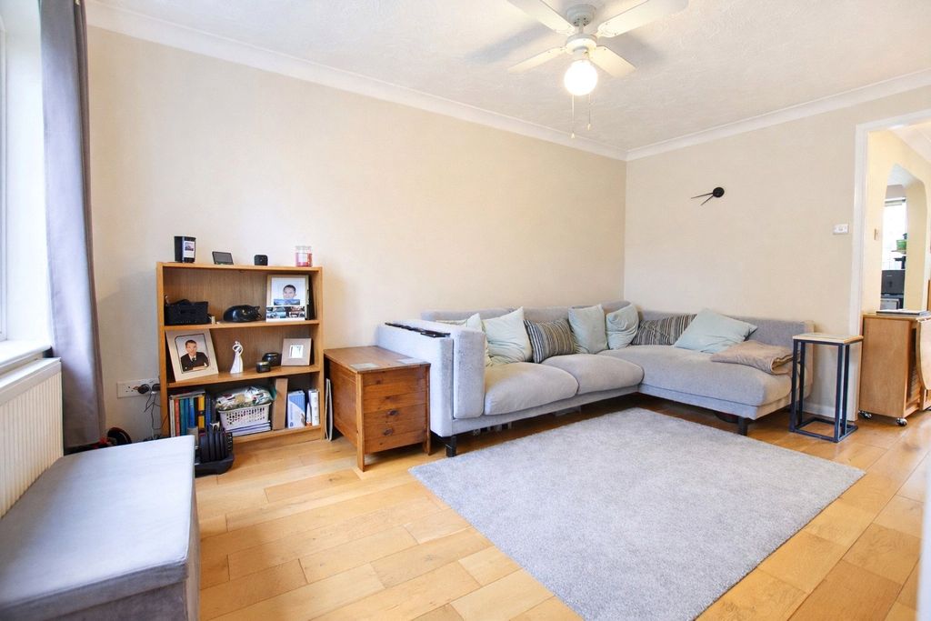 Property photo 2 of 9 Picture No. 08