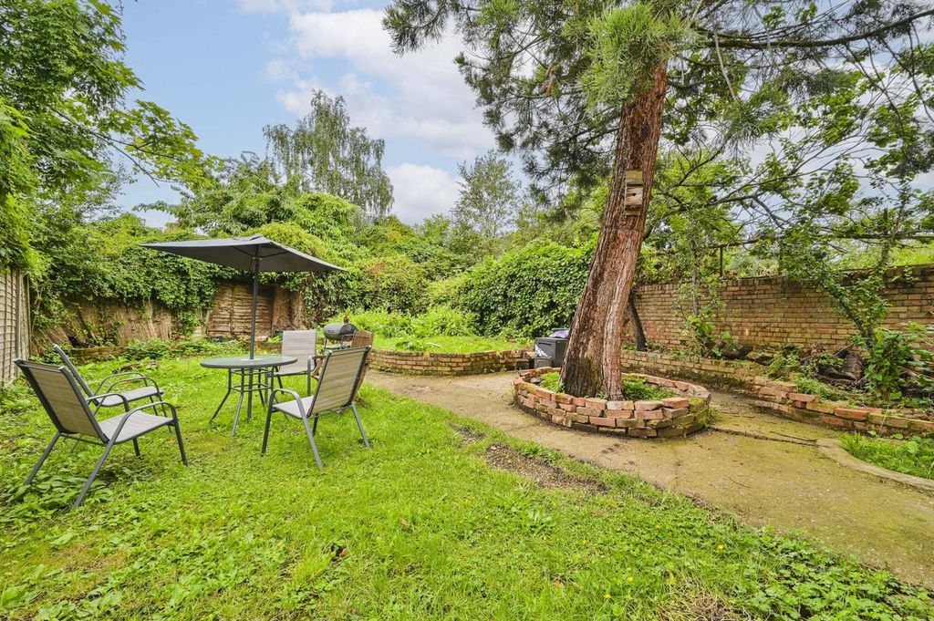 Property photo 2 of 9