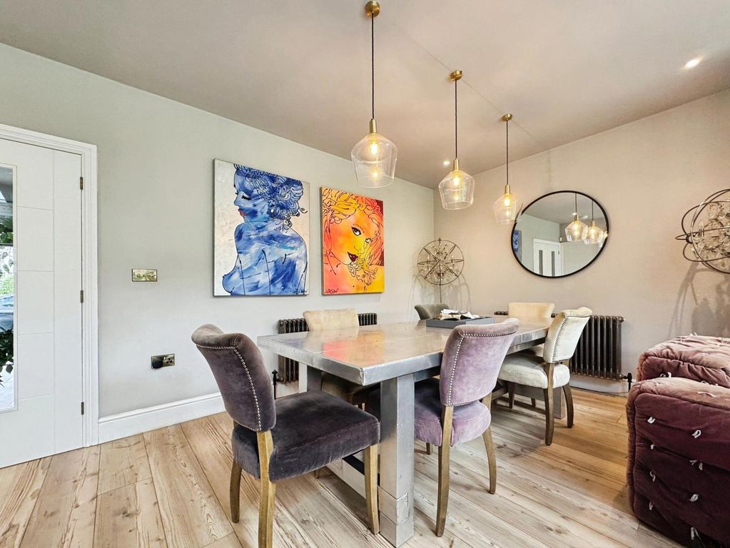 Property photo 3 of 26 Pbox-Img.Jpg