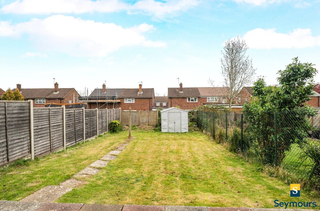 Property photo 2 of 18 Garden