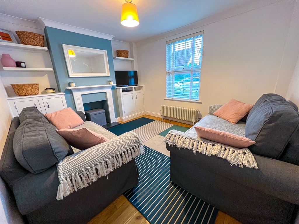 Property photo 2 of 21