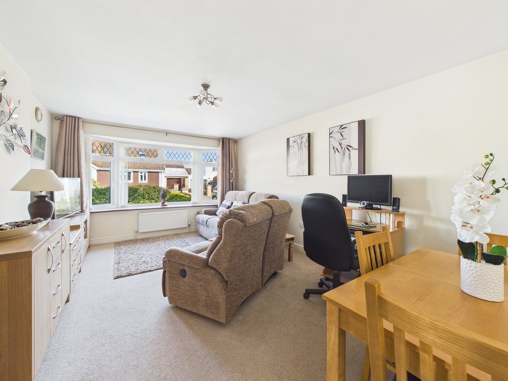 Property photo 2 of 21