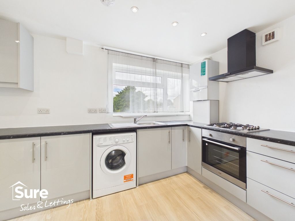 Property photo 2 of 20 2962912