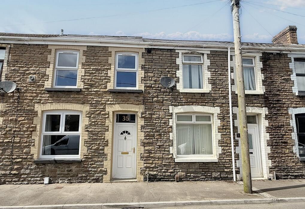 Property photo 1 of 11