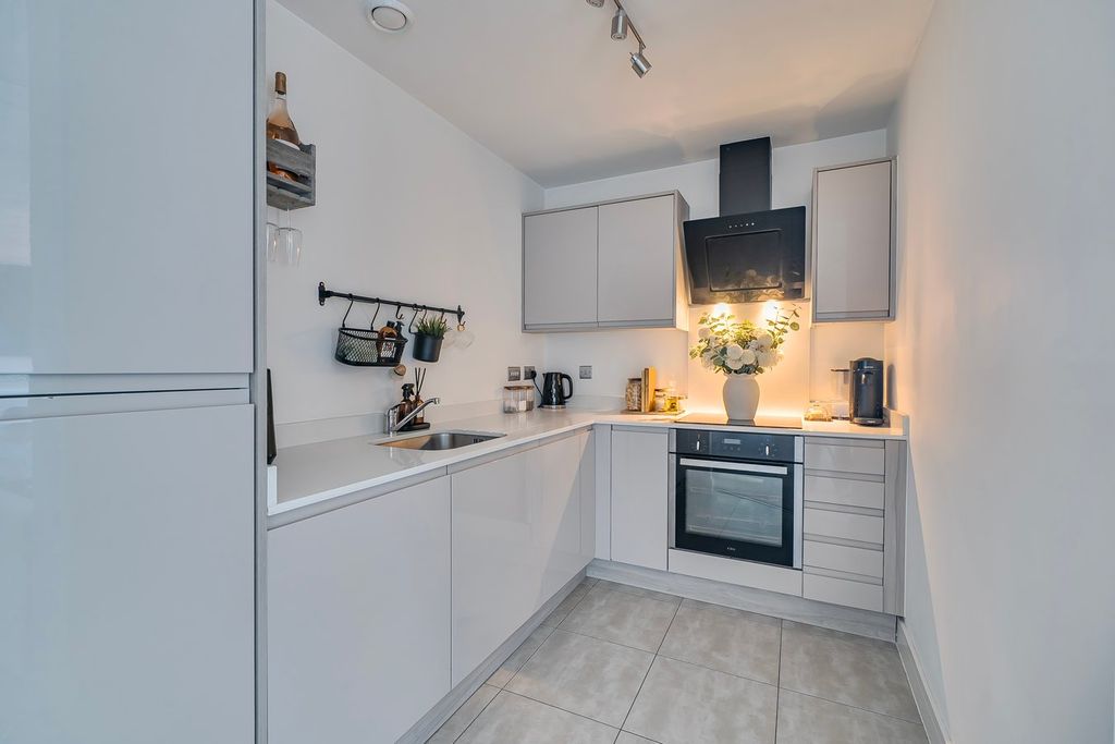 Property photo 3 of 22