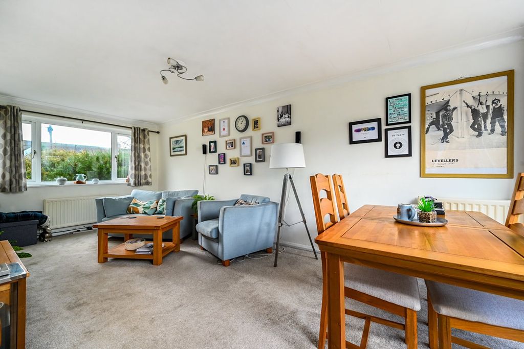 Property photo 2 of 24 Living Room