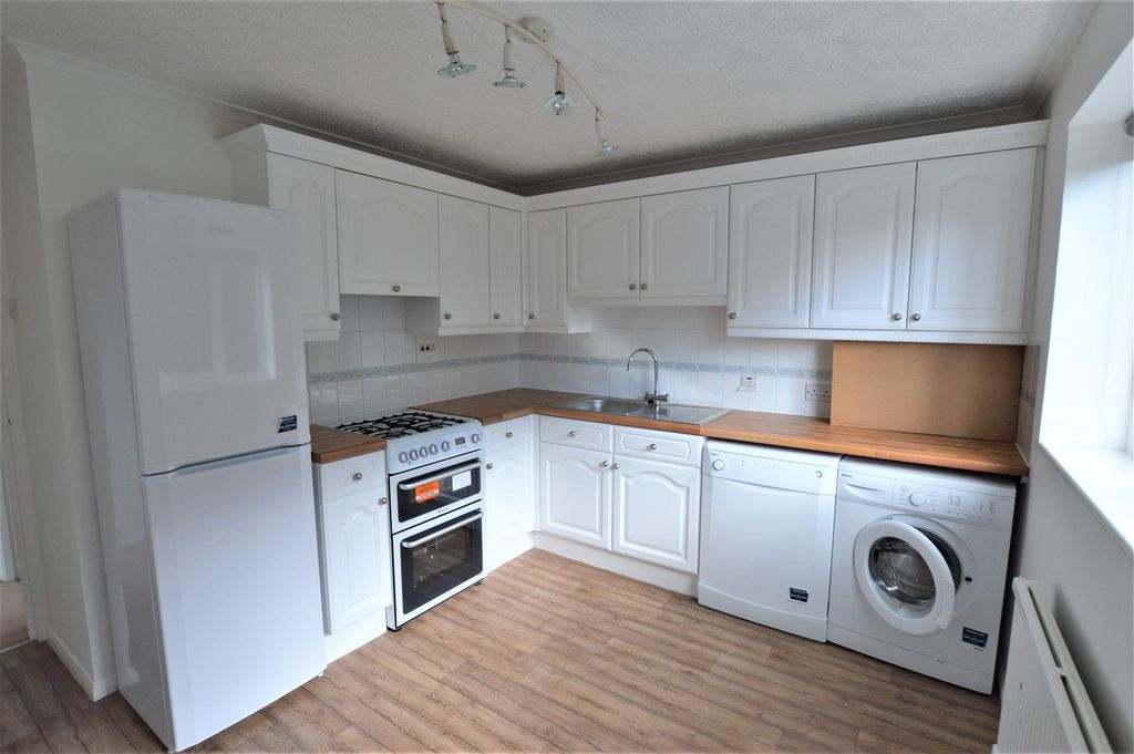 Property photo 2 of 15 Kitchen