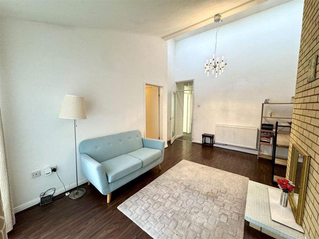 Property photo 3 of 13 Lounge/Dining Room