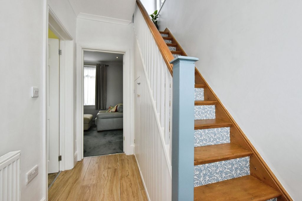 Property photo 2 of 16 Photo