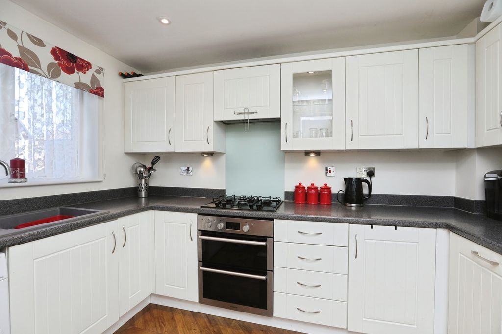 Property photo 2 of 15 Pbox-Img.Jpg