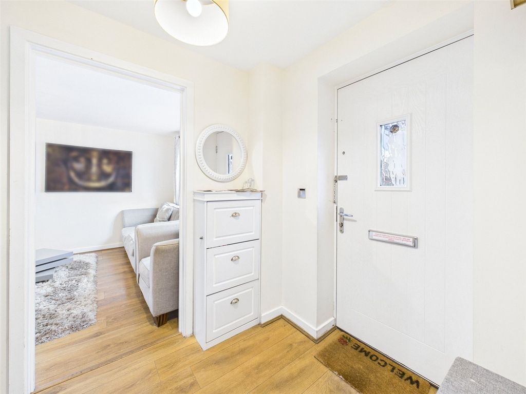 Property photo 2 of 21 Picture No. 18