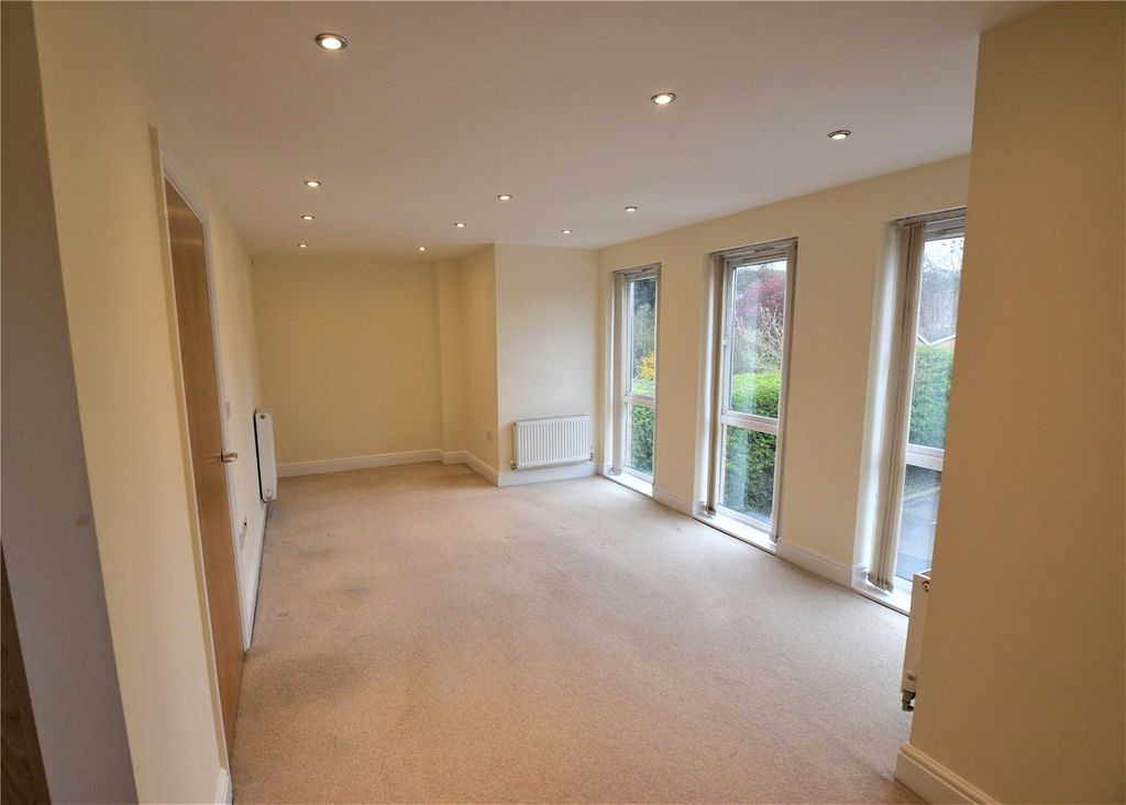 Property photo 2 of 11 Picture No. 02