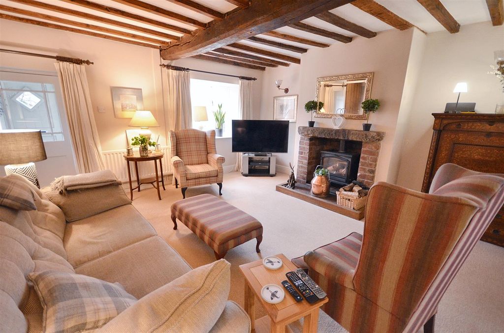 Property photo 2 of 29 Sitting Room