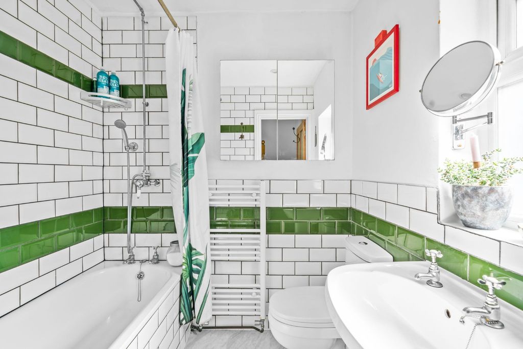 Property photo 3 of 19 4289073