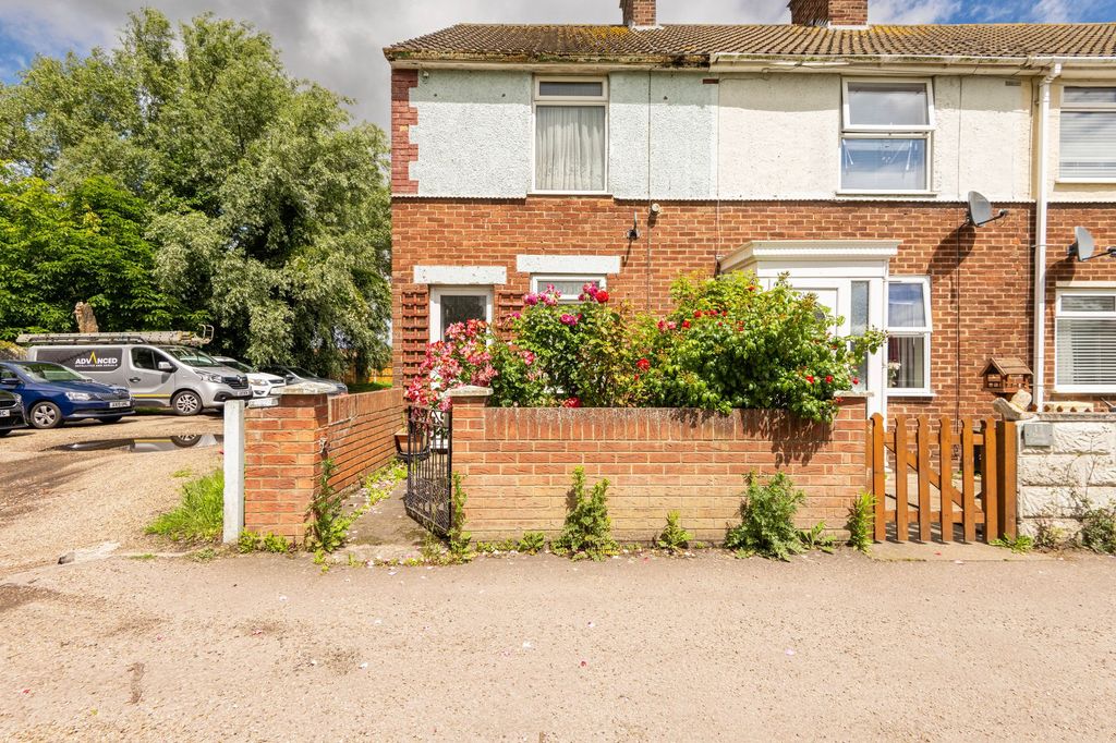 Property photo 1 of 16