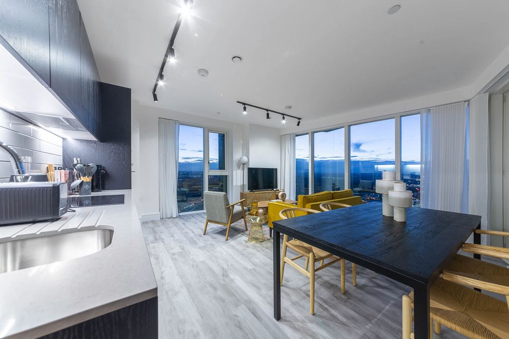 Property photo 3 of 28