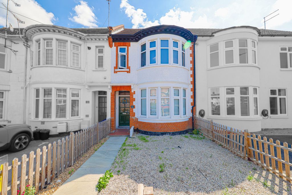 Property photo 3 of 5