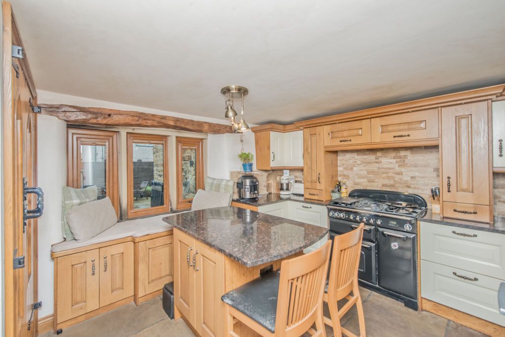 Property photo 2 of 36 Photograph 4