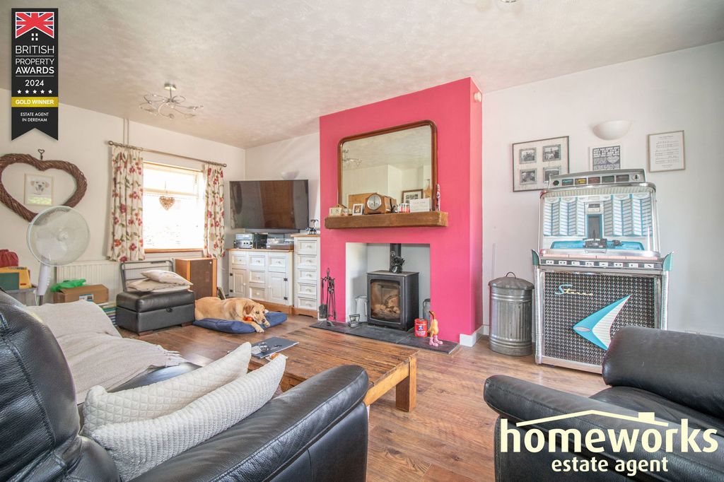 Property photo 3 of 11