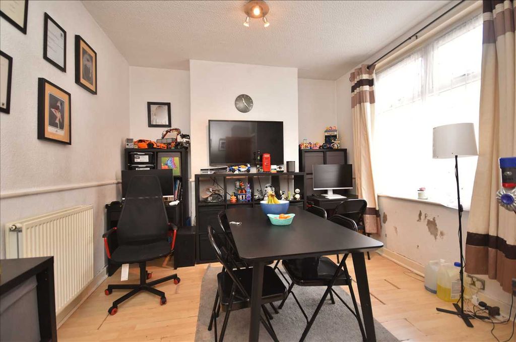 Property photo 2 of 12 Dining Room