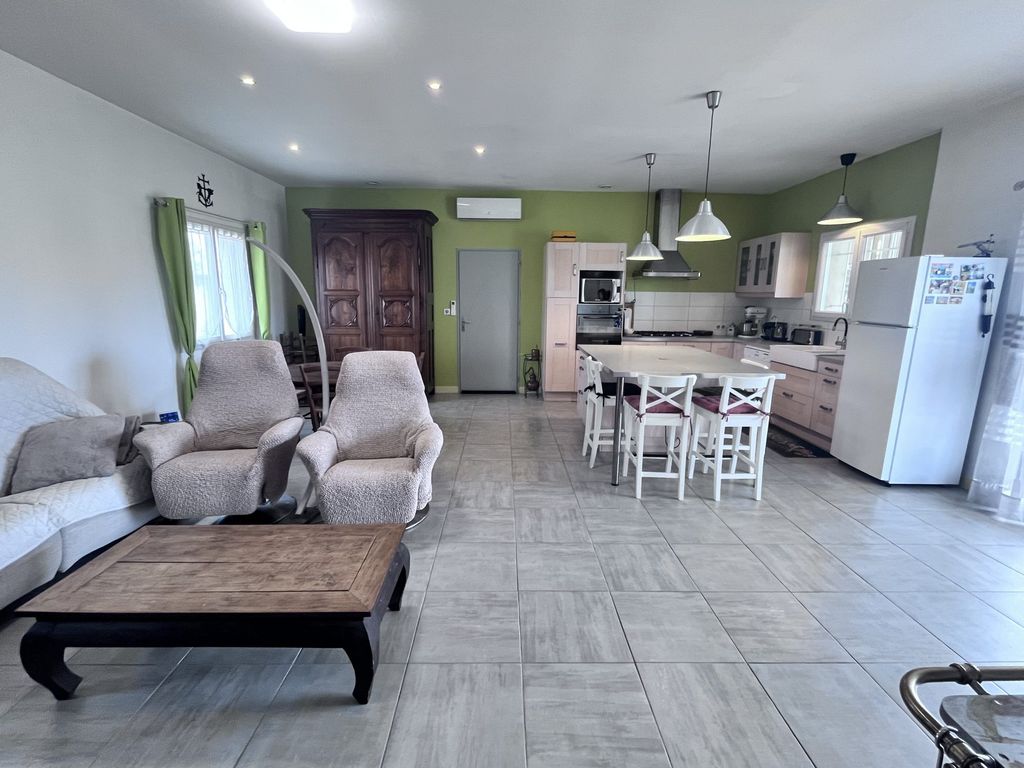 Property photo 3 of 25