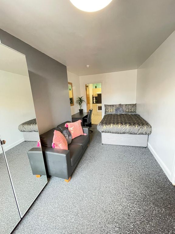 Property photo 1 of 4