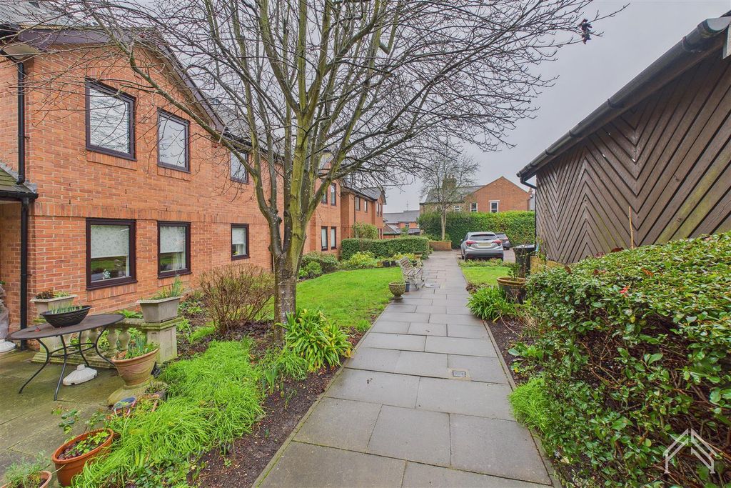 Property photo 2 of 8 Cam02700G0-Pr0439-Still010.Jpg