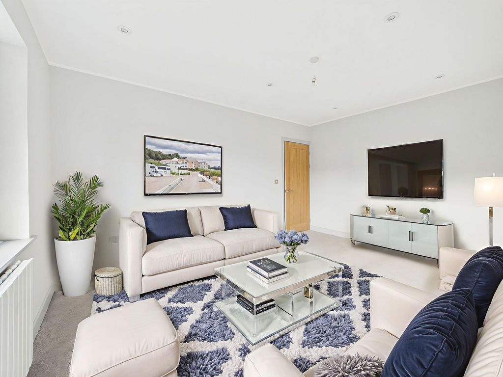 Property photo 2 of 19 Lounge (Virtually Furnished)