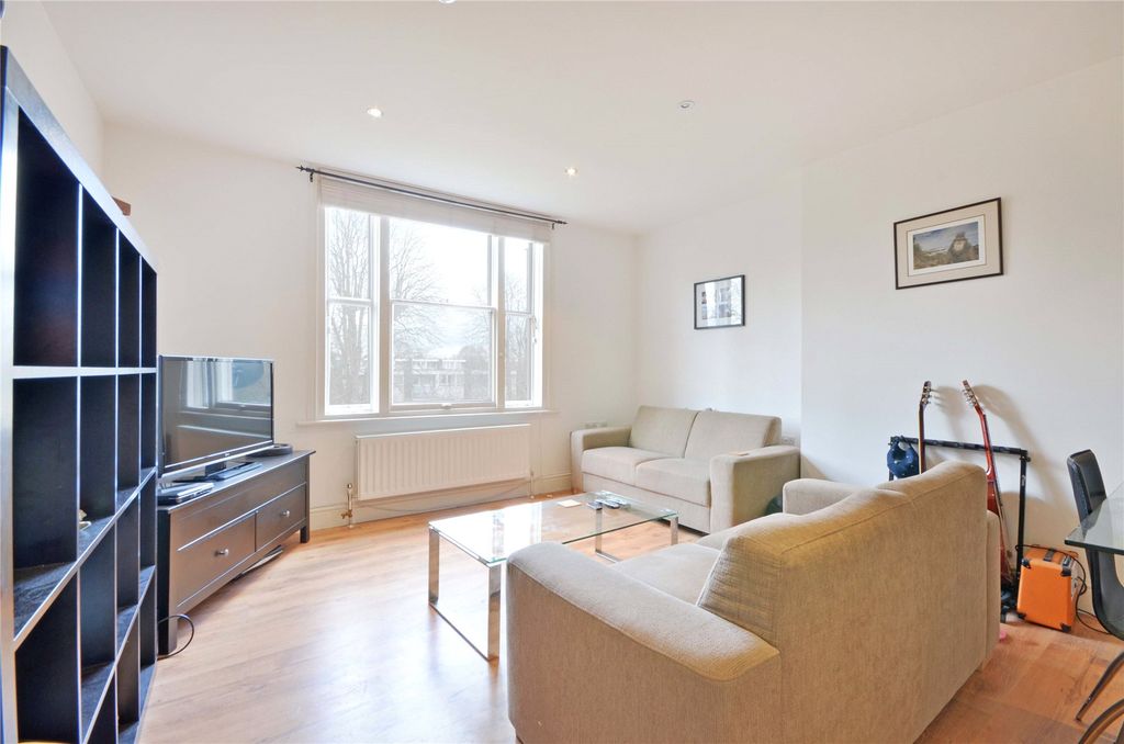 Property photo 1 of 10 Picture No. 11