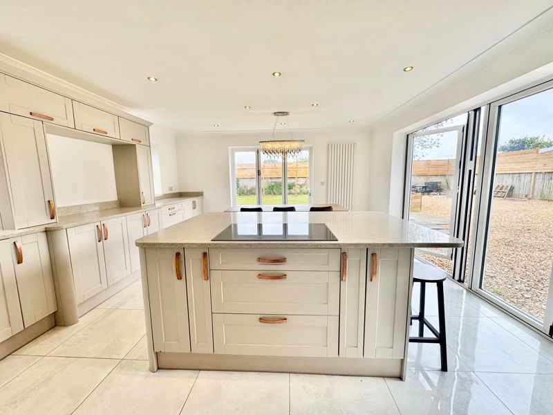 Property photo 3 of 19 Kitchen View