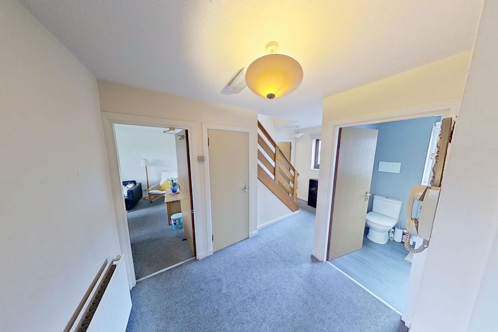 Property photo 2 of 13 Picture No. 17