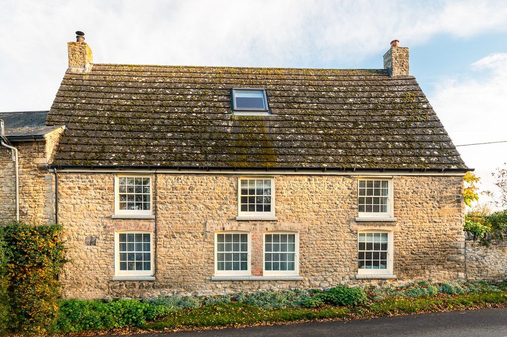 Property photo 1 of 43