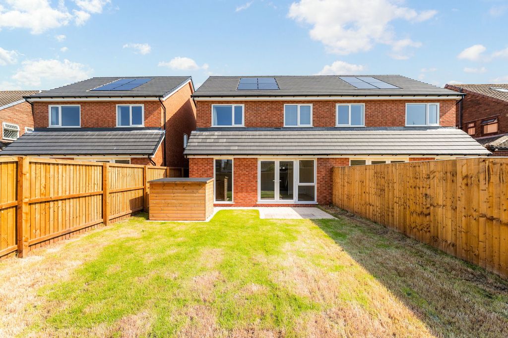 Property photo 2 of 52